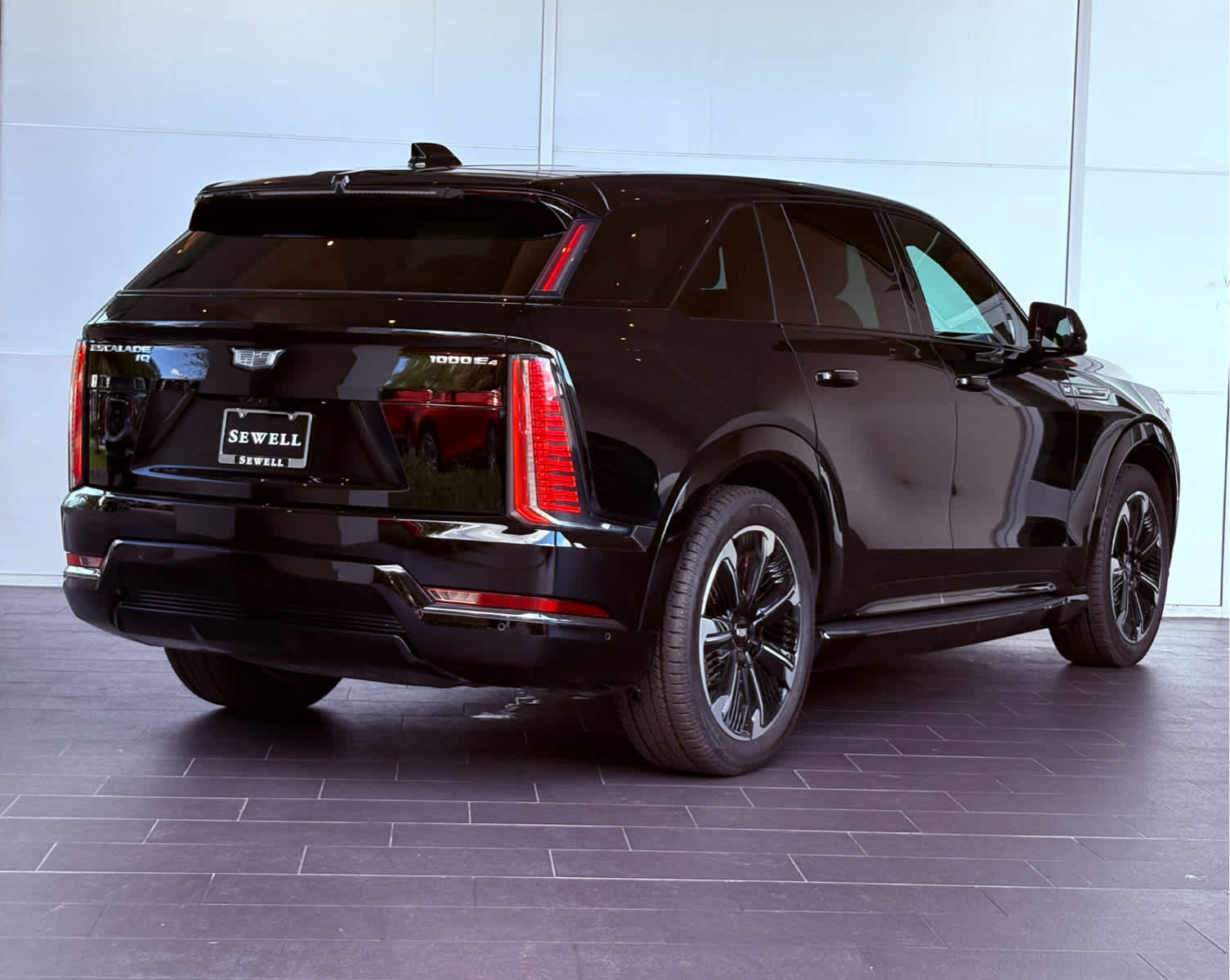 2025 Cadillac Escalade IQ Sport photo 4