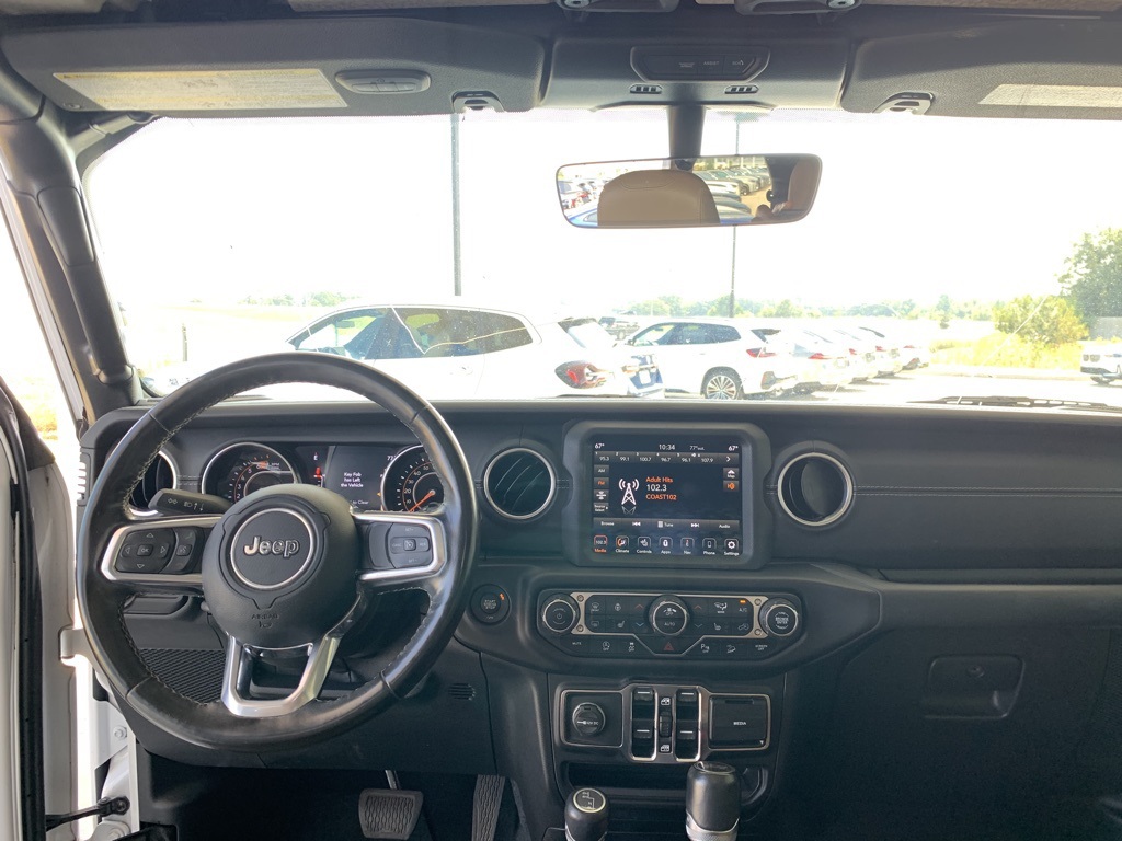 2020 Jeep Wrangler Unlimited Sahara photo 14