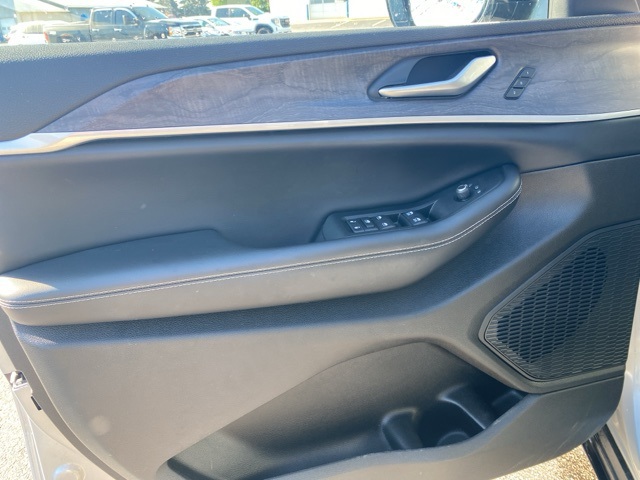 2023 Jeep Grand Cherokee Limited photo 11