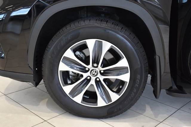 2024 Toyota Highlander XLE photo 22