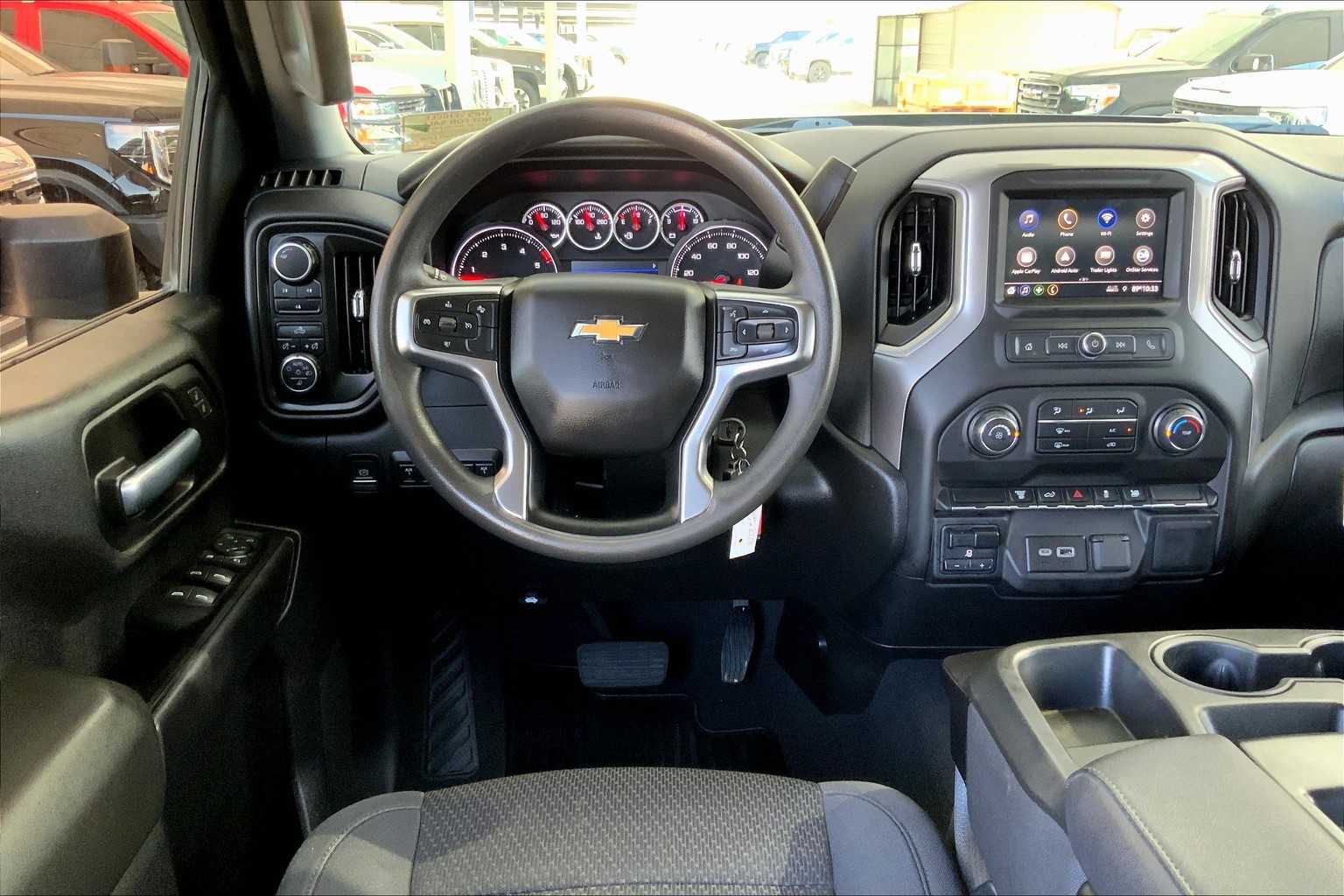 2022 Chevrolet Silverado 2500HD Custom photo 5