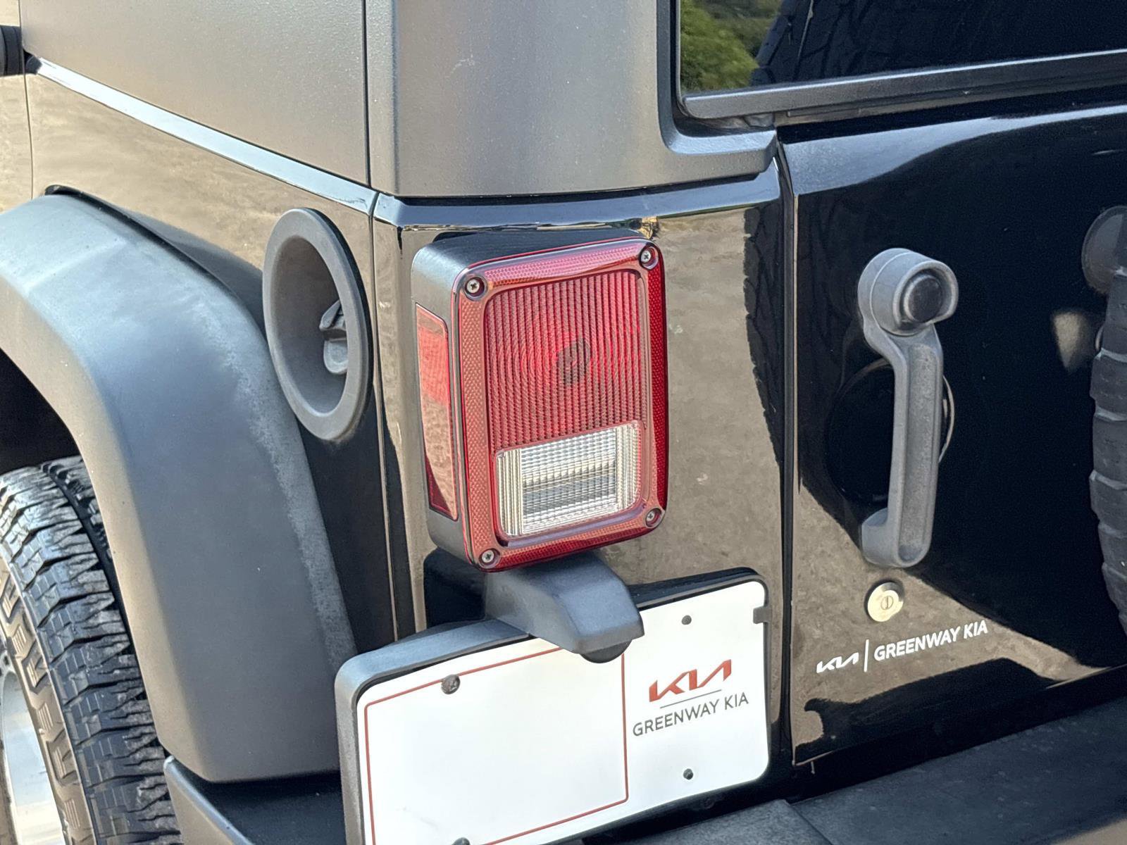 2013 Jeep Wrangler Unlimited Sport photo 11