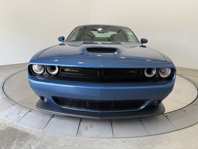 2023 Dodge Challenger R/T Plus photo 2