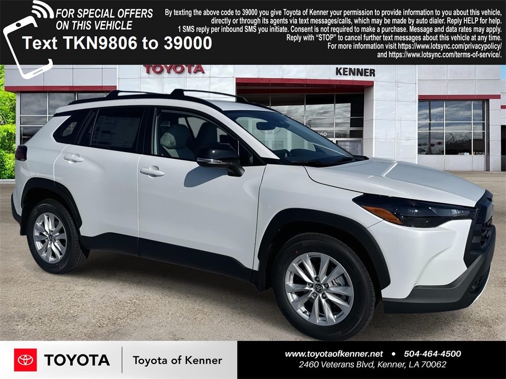 2026 Toyota Corolla Cross LE's photo