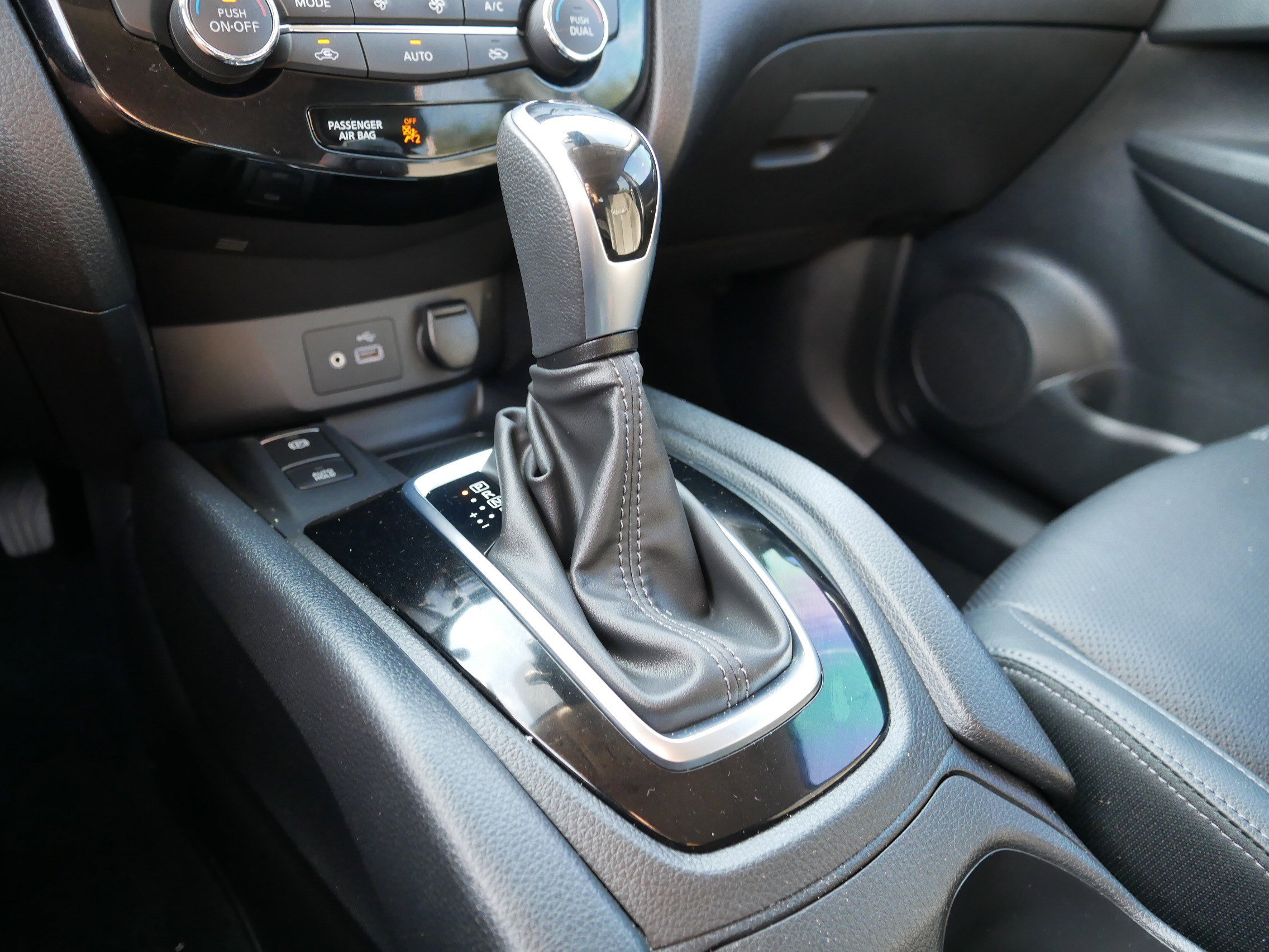 2022 Nissan Rogue Sport SL photo 23