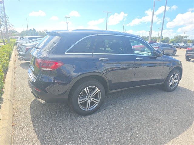 2022 Mercedes Benz GLC 300 4MATIC photo 2