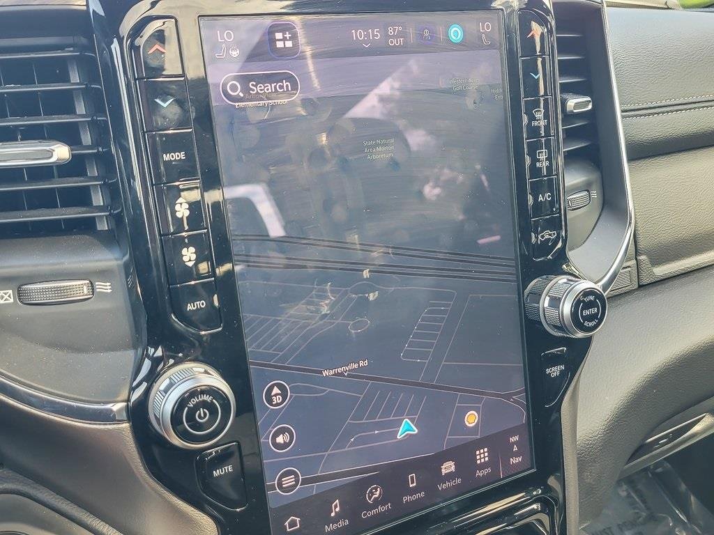 2025 RAM 1500 - Image 15