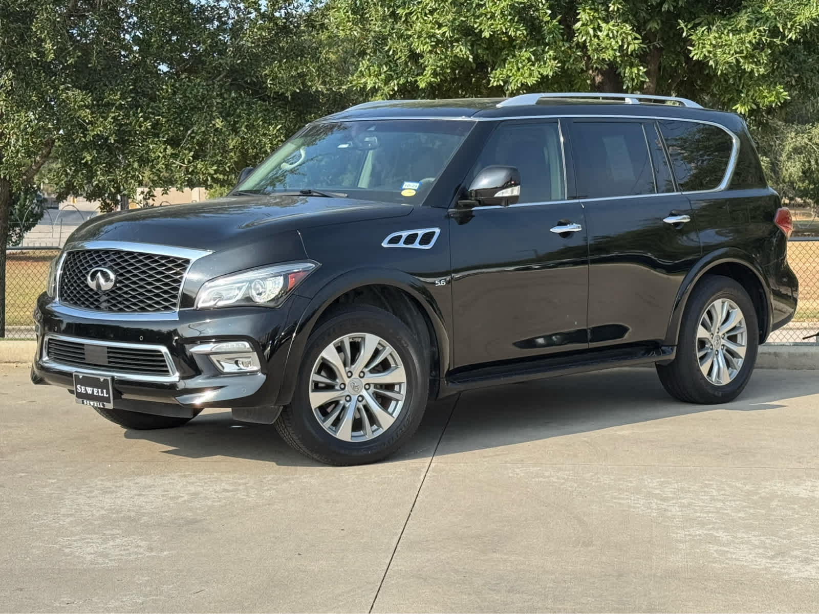 2017 INFINITI QX80 Base