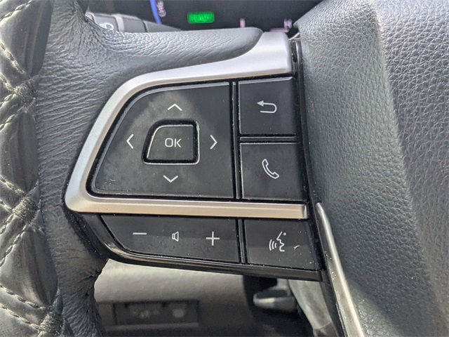 2022 Toyota Sienna XLE photo 22
