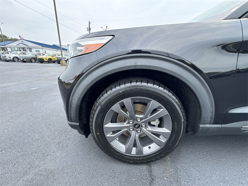 2021 Ford Explorer XLT photo 10