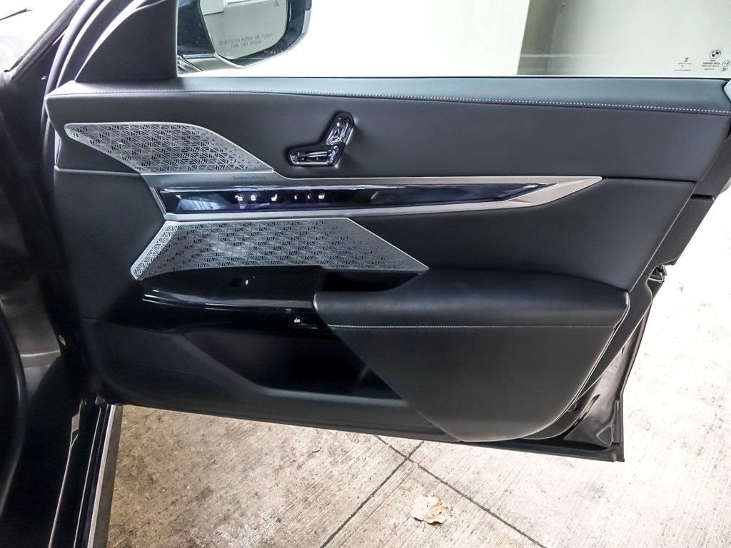 2023 BMW I7 - Image 28