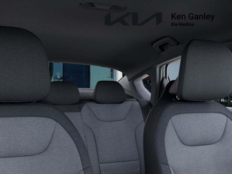 2025 Kia K4 LX photo 23