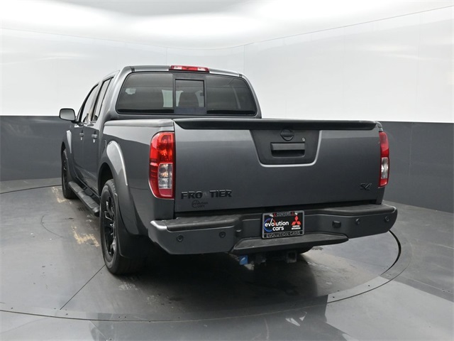 2019 Nissan Frontier Crew Cab SV photo 3