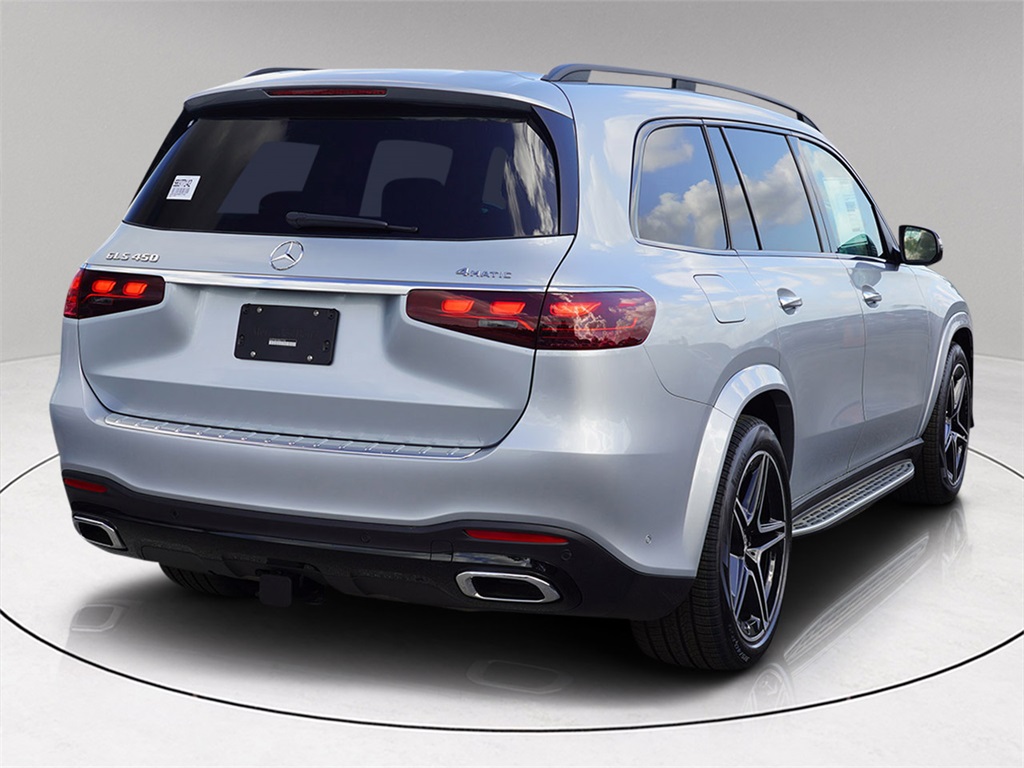 2025 Mercedes Benz GLS 450 4MATIC photo 4