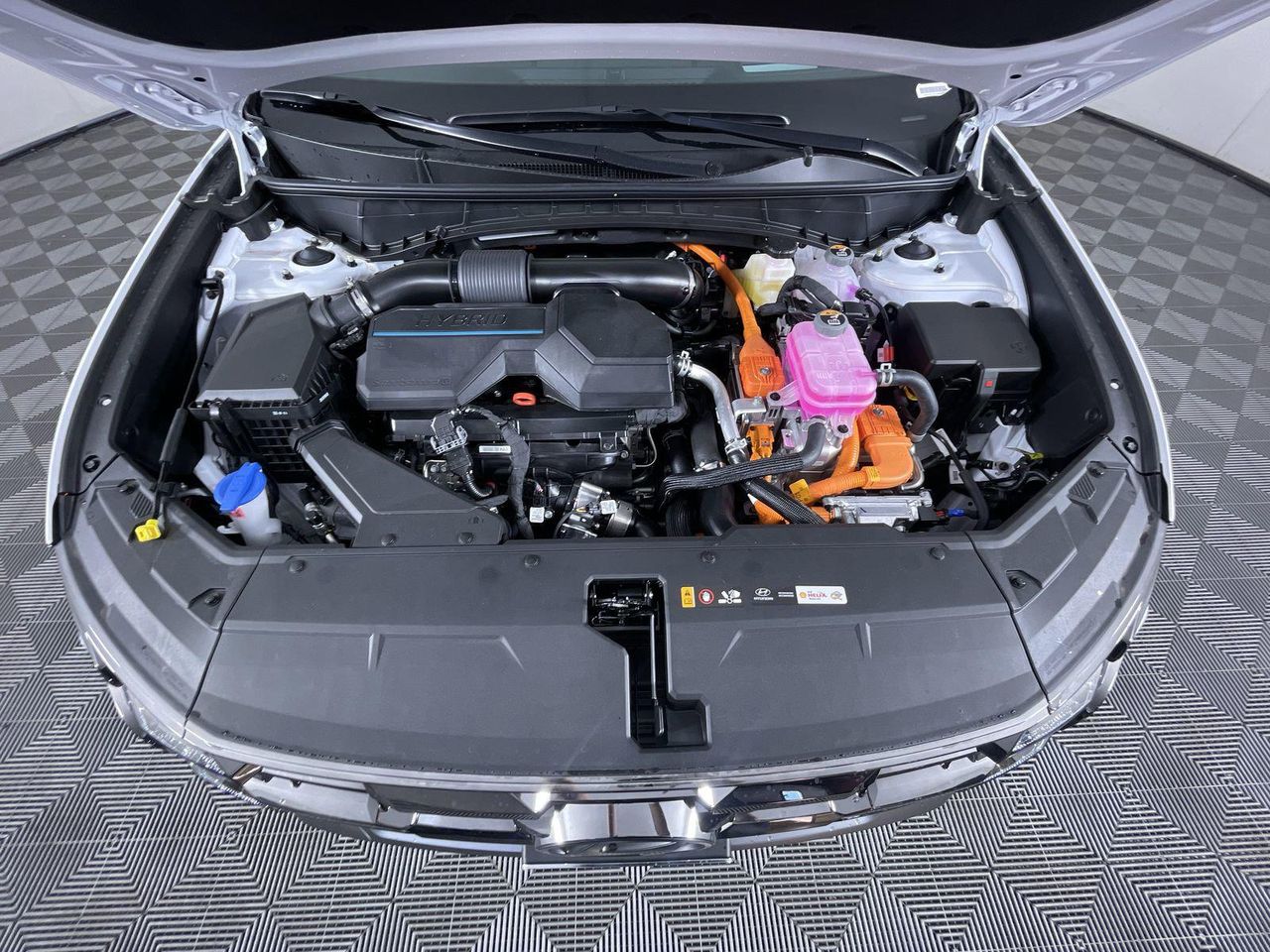 2025 Hyundai Tucson Hybrid Limited Sport photo 11
