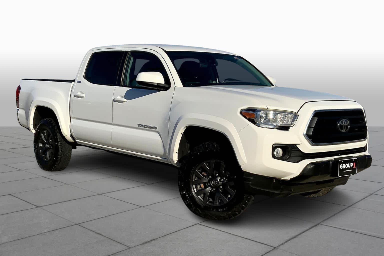 2020 Toyota Tacoma SR5 photo 2