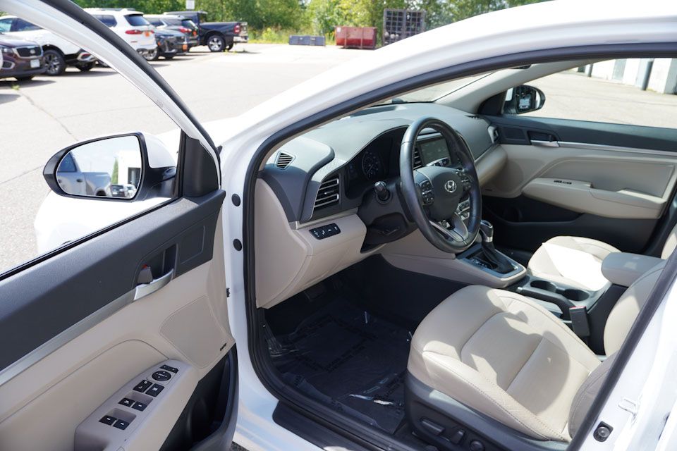 2020 Hyundai Elantra Limited photo 14