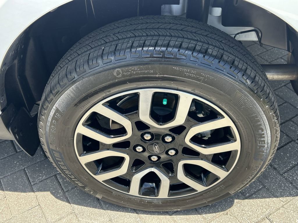 2022 Ford Maverick Lariat photo 29