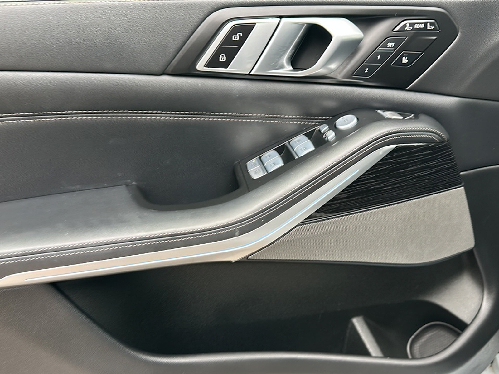 2023 Bmw X7 xDrive40i photo 4