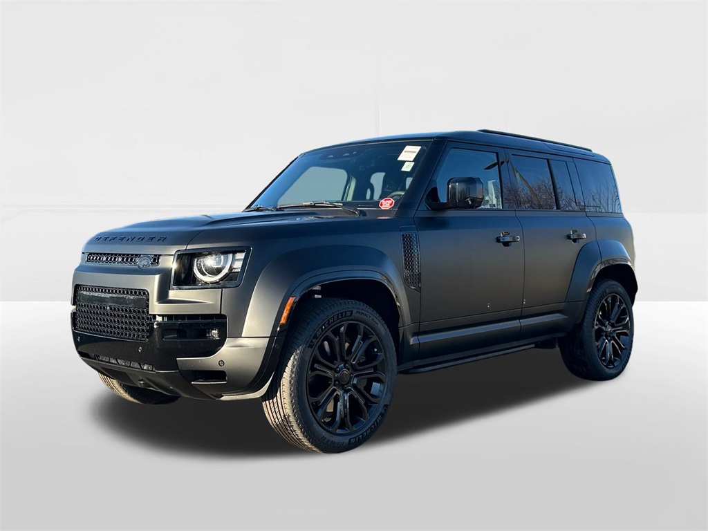 2026 Land Rover Defender OCTA Black's photo