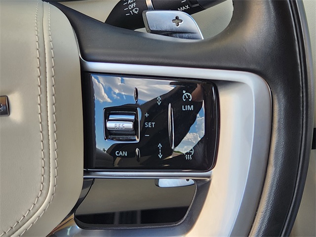 2022 Land Rover Range Rover SE photo 24