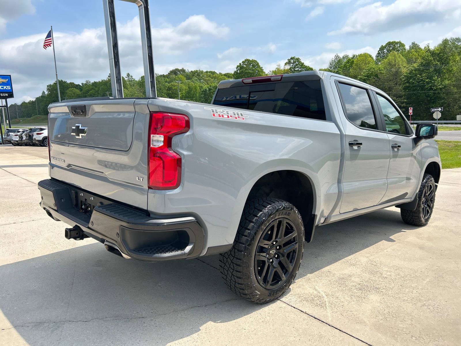 2024 Chevrolet Silverado 1500 LT Trail Boss photo 3