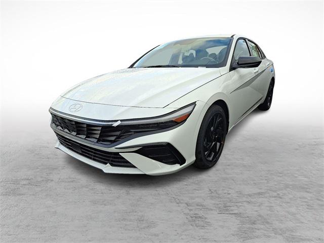 2026 Hyundai Elantra SEL Sport photo 3