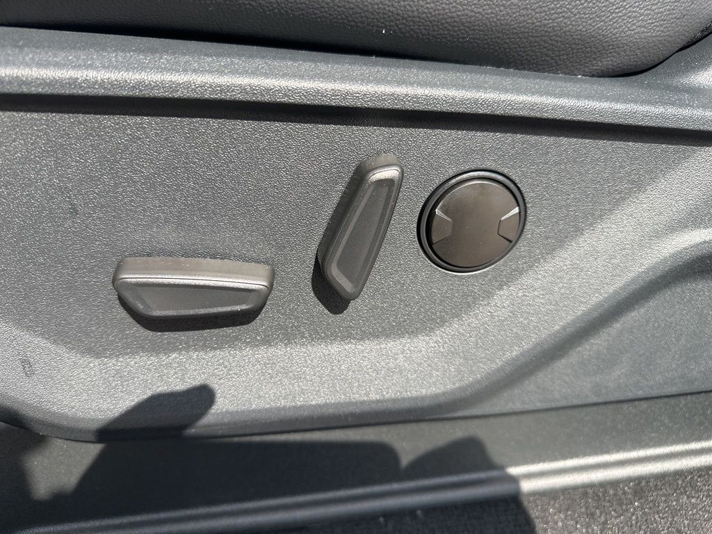 2026 Ford F-250 photo 17