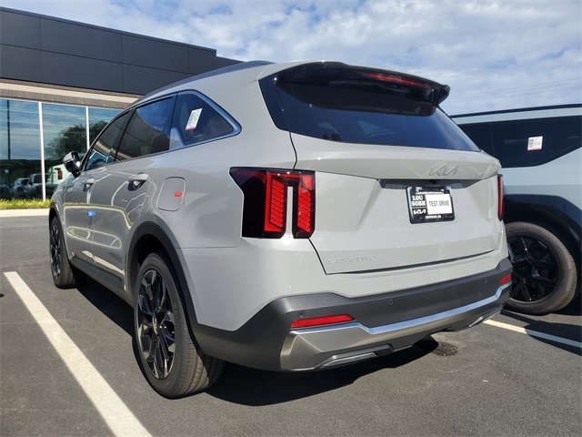 2026 Kia Sorento EX photo 5