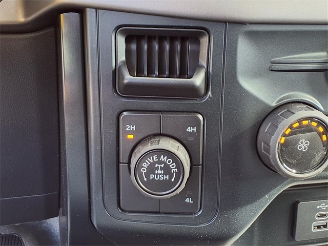 2025 Ford F-150 XL photo 11