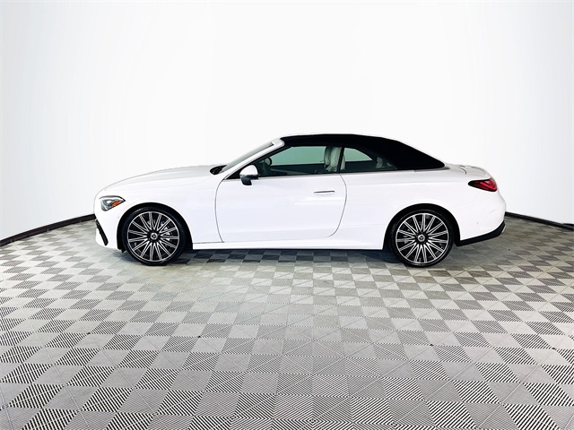 2026 Mercedes Benz CLE 300 4MATIC Cabriolet photo 4