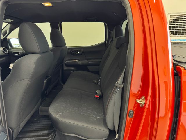 2017 Toyota Tacoma SR5 TRD Sport photo 19
