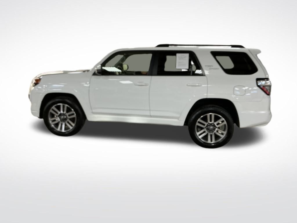 2022 Toyota 4Runner TRD Sport photo 2