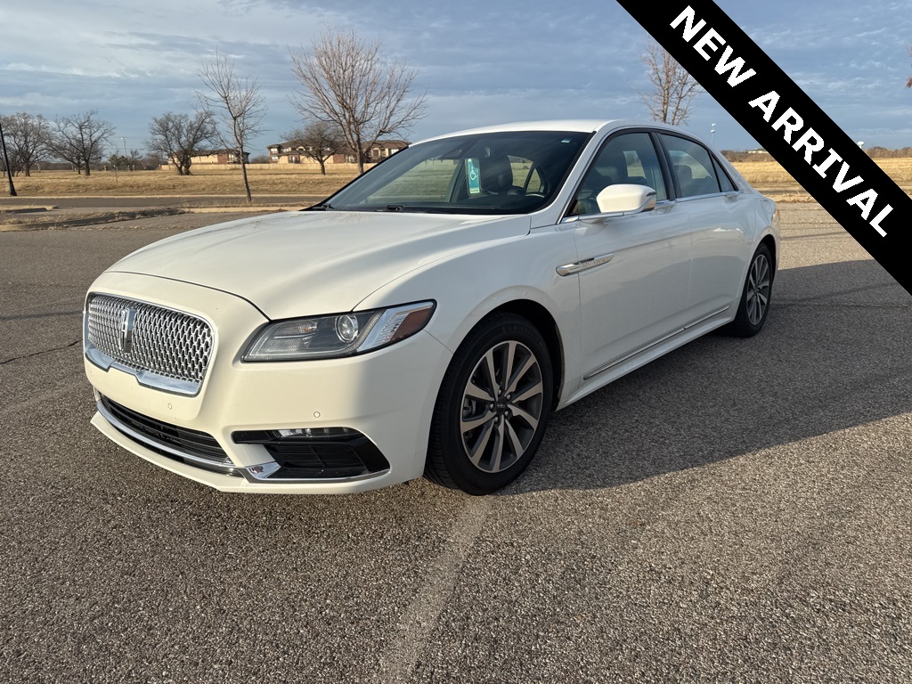 2020 Lincoln Continental Base's photo
