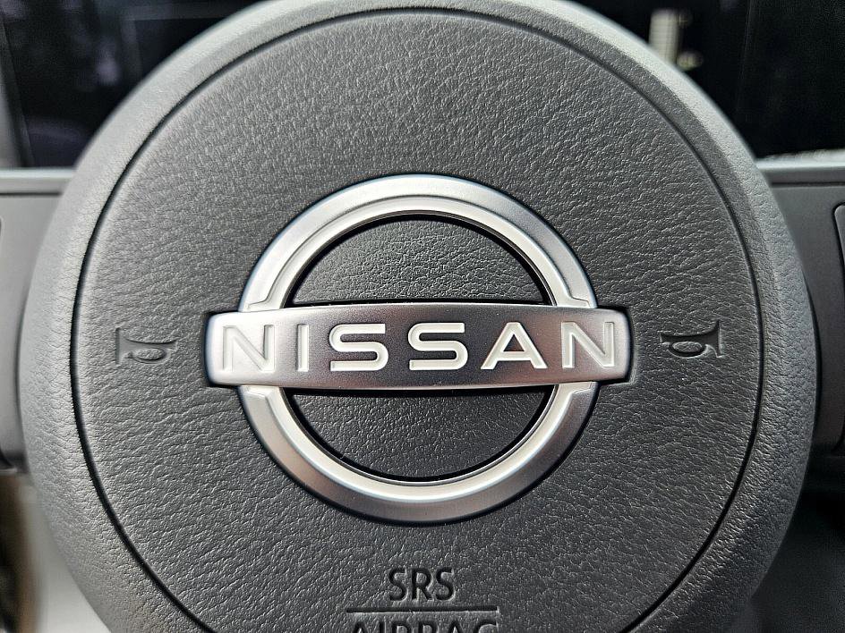 2025 Nissan Kicks SV photo 22
