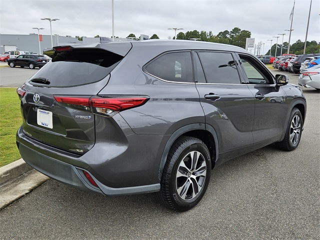 2022 Toyota Highlander Hybrid XLE photo 11
