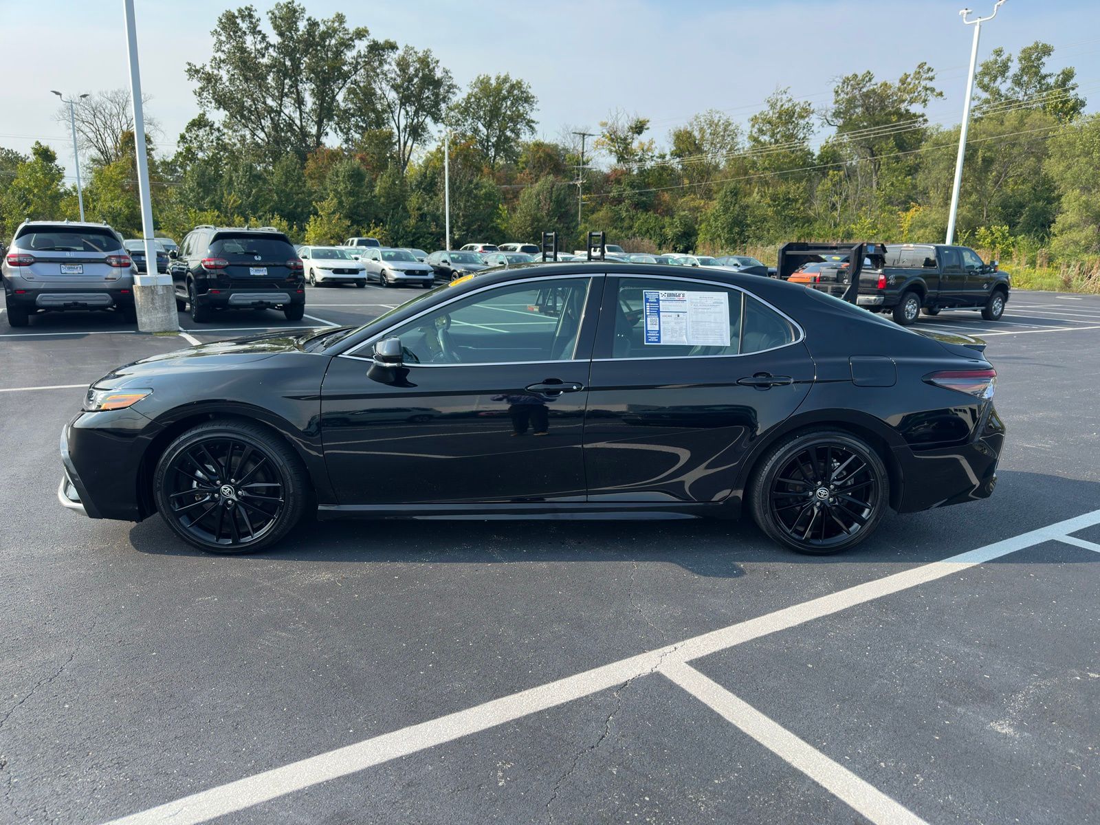 2023 Toyota Camry XSE photo 3