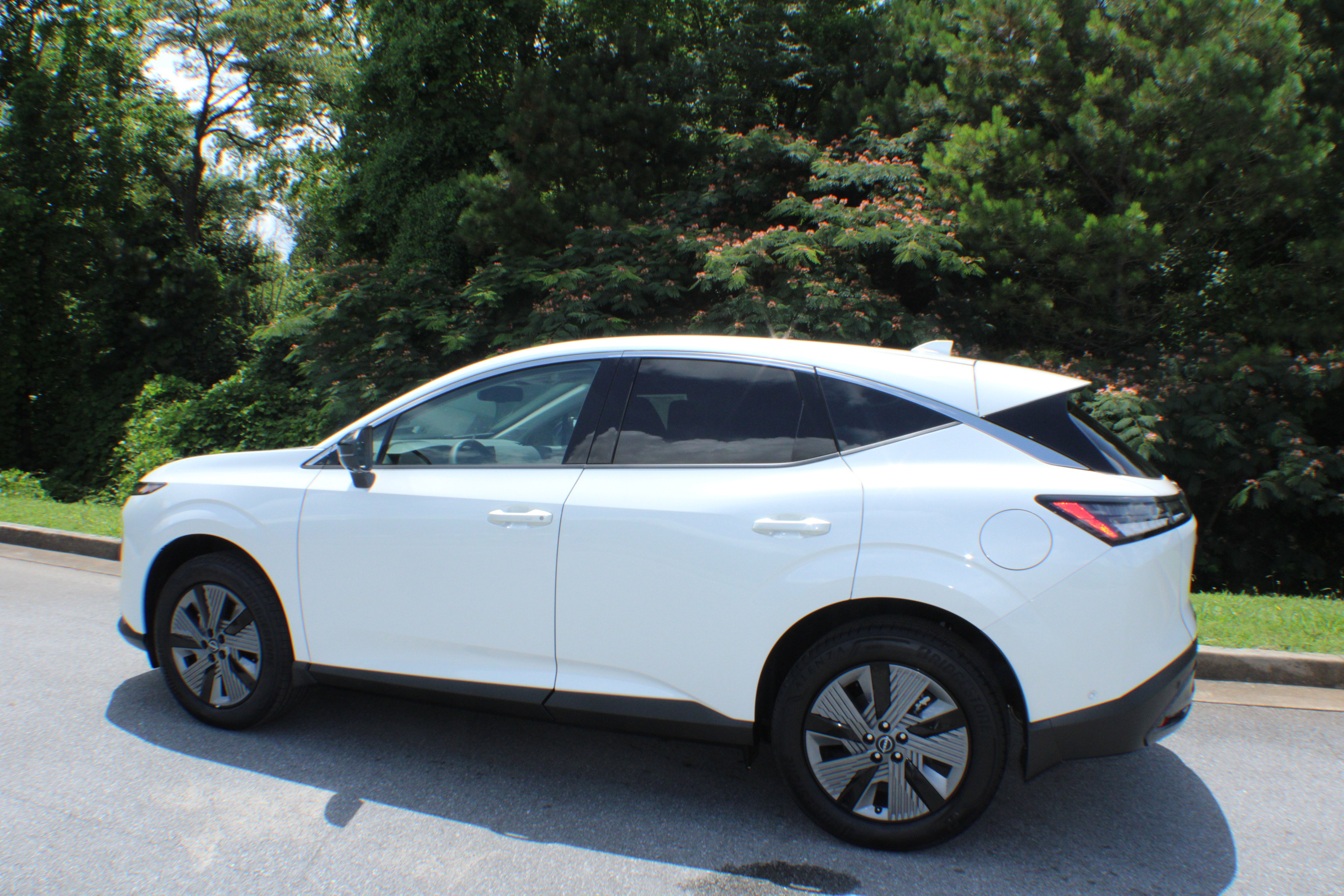 2025 Nissan Murano SL photo 3