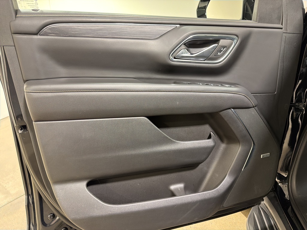 2023 Gmc Yukon SLT photo 4