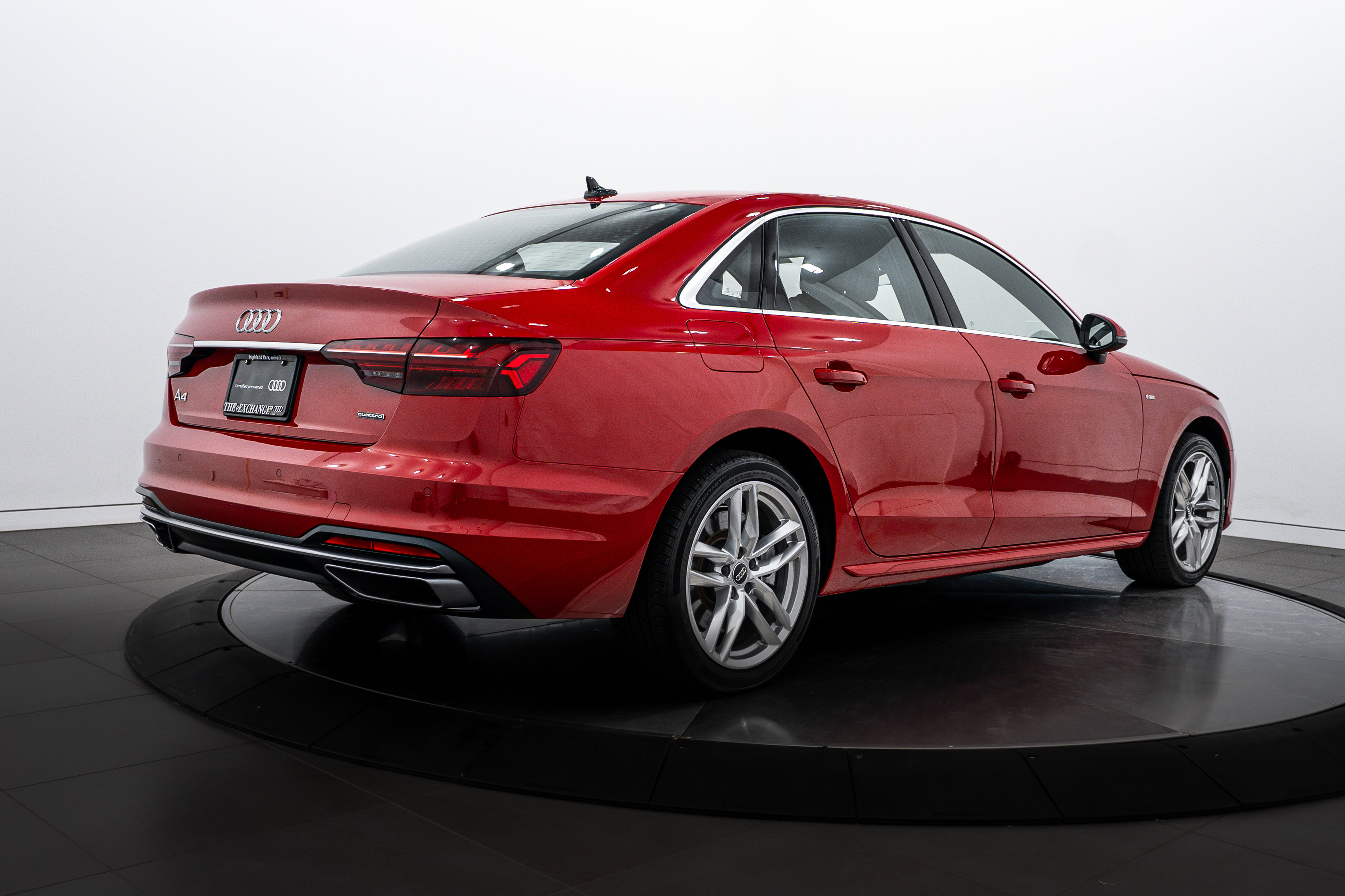 2021 Audi A4 S line Premium photo 4