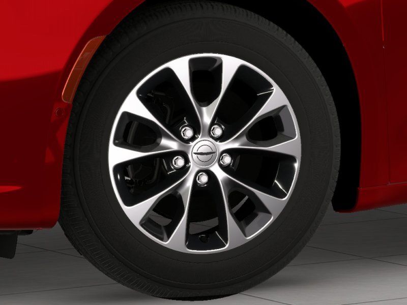 2026 Chrysler Pacifica photo 9