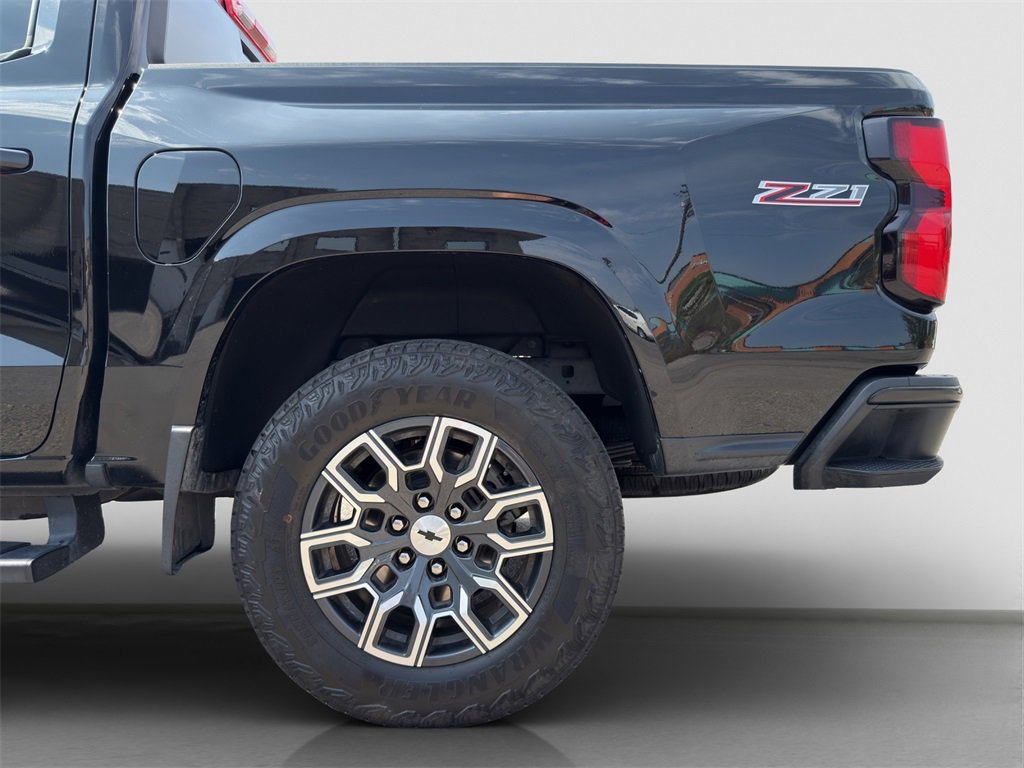 2023 Chevrolet Colorado Z71 photo 11