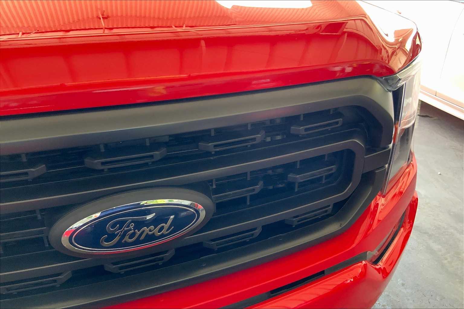 2023 Ford F-150 XLT photo 26