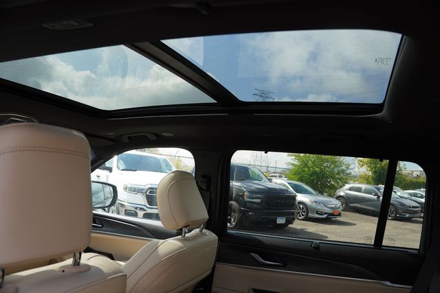 2024 Jeep Grand Cherokee Limited photo 4