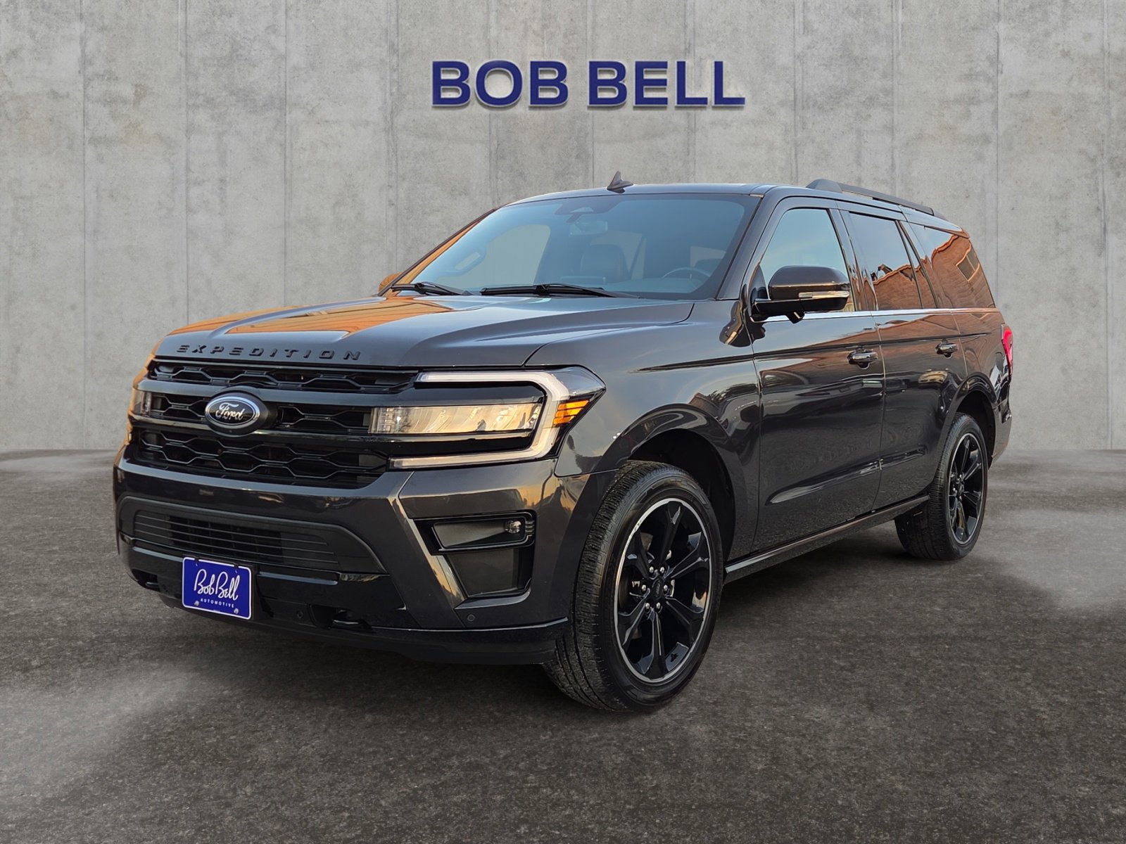 2022 Ford Expedition Limited's photo