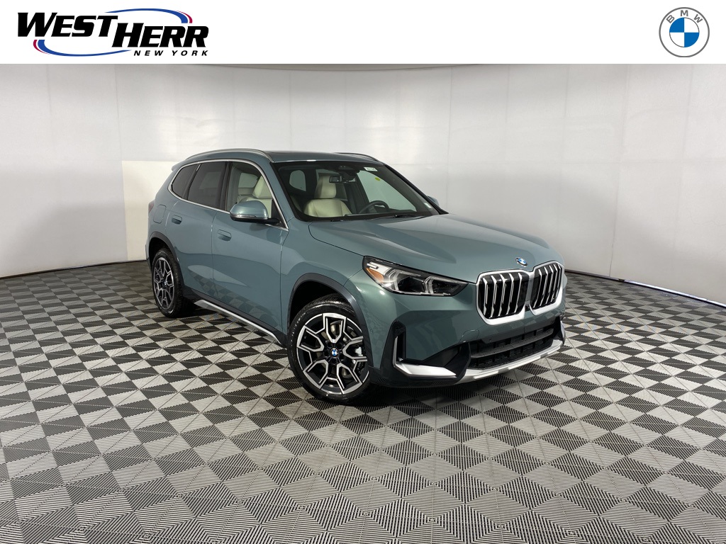 2025 BMW X1 28i's photo