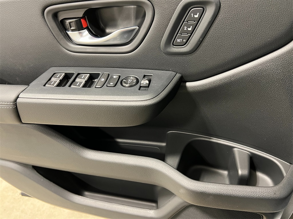 2025 Honda Pilot Touring photo 14