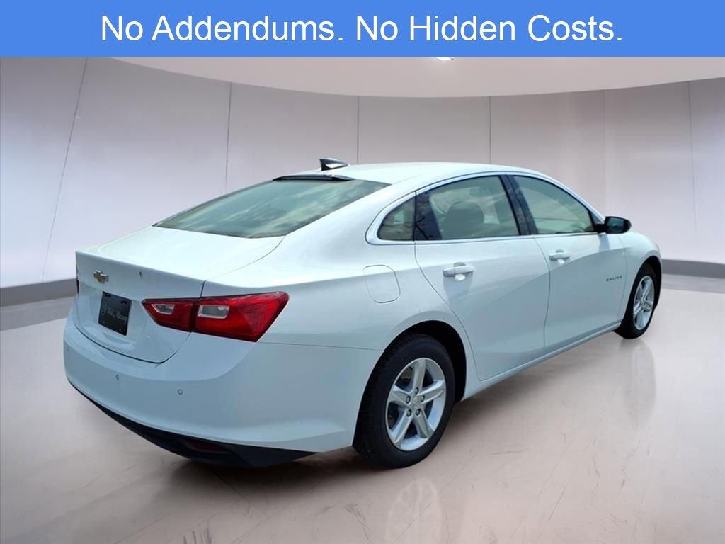 2023 Chevrolet Malibu LS photo 4