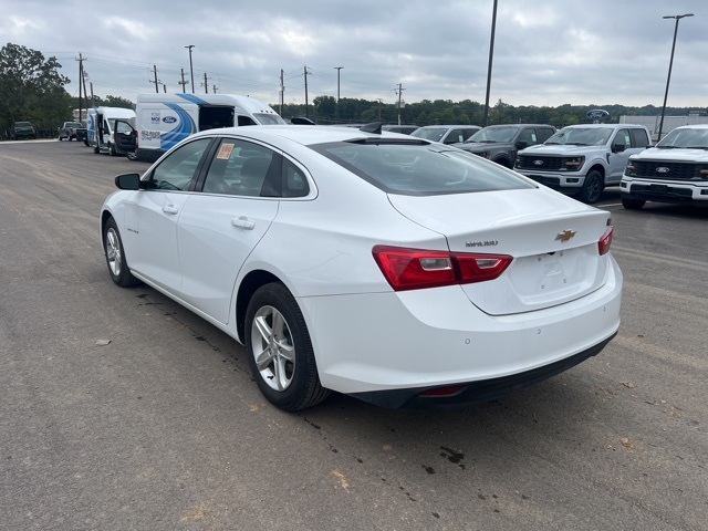 2024 Chevrolet Malibu LS photo 2