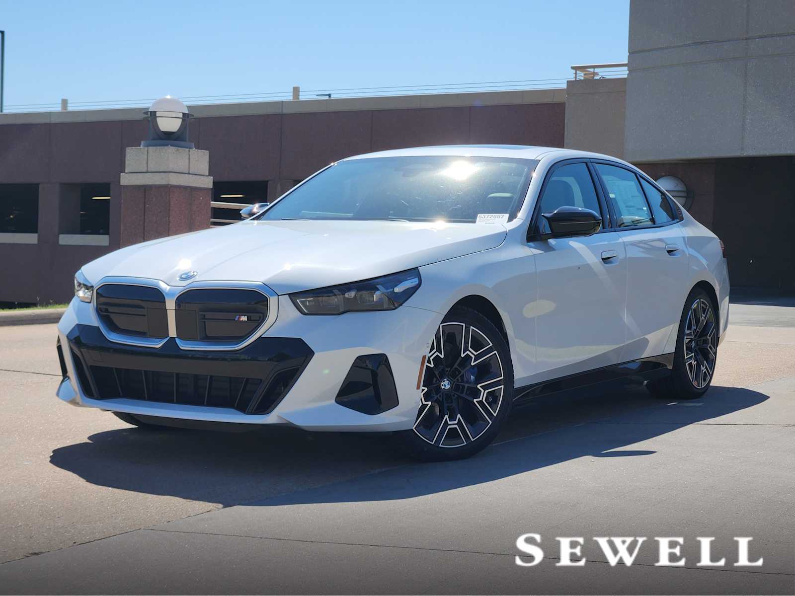 2025 BMW i5 M60's photo